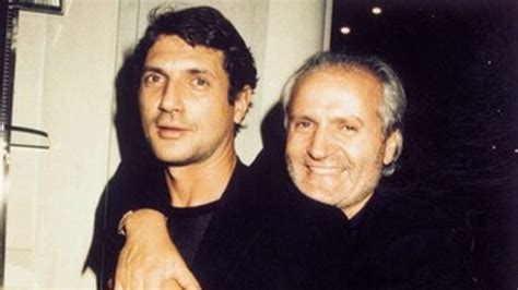 pareja de versace|Fallece Antonio D'Amico, novio de Gianni Versace (y rival de .